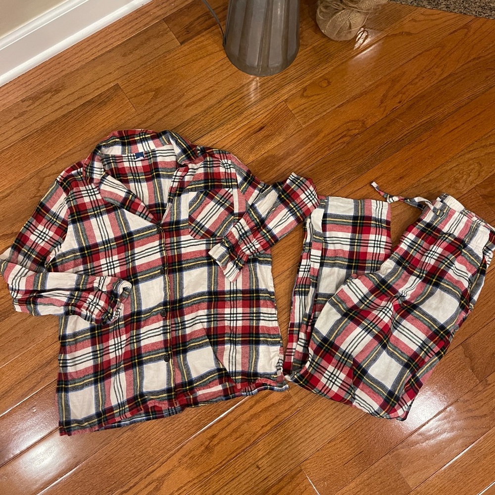 Old Navy Women's Christmas Red Plaid Holiday 2-Piece Pajamas Set Size Small